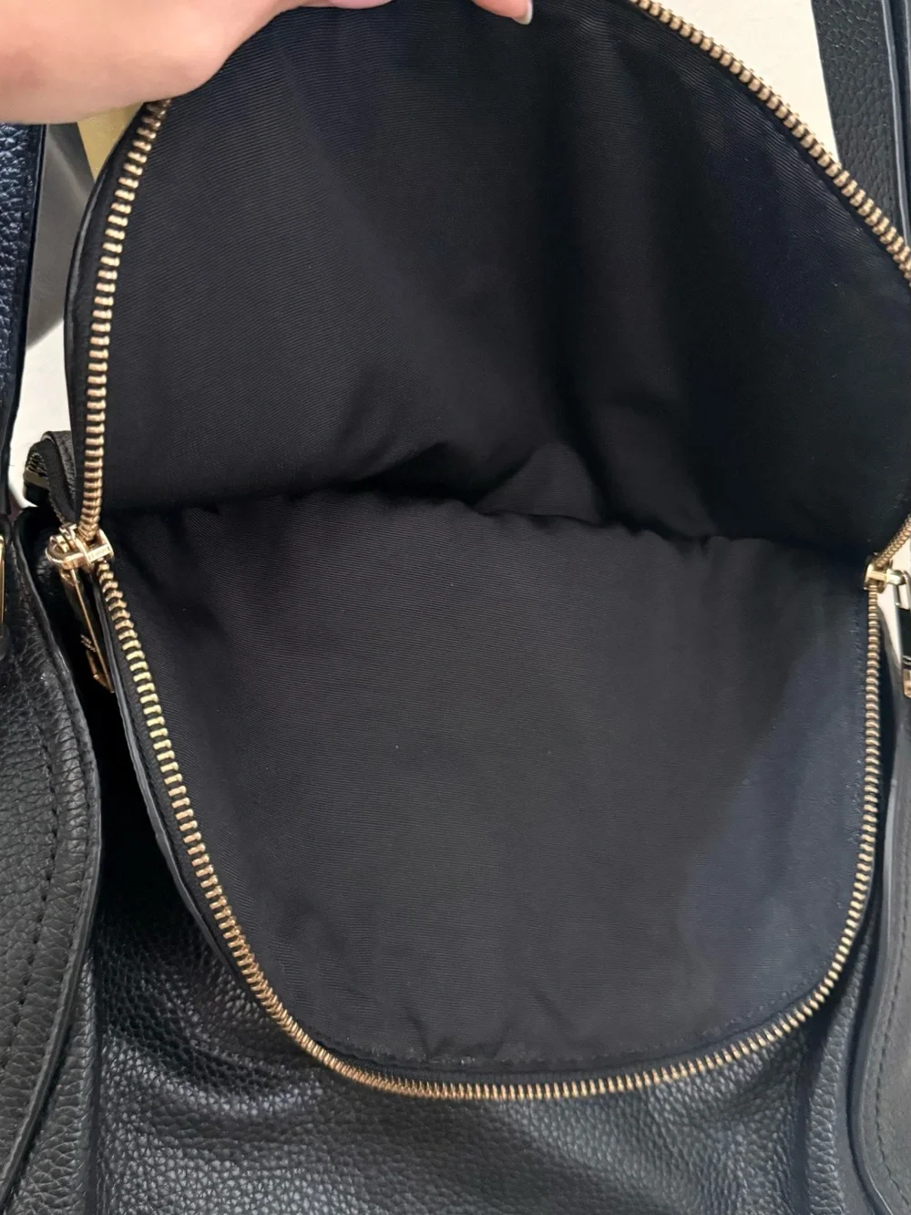 Marc Jacobs Pebbled leather crossbody